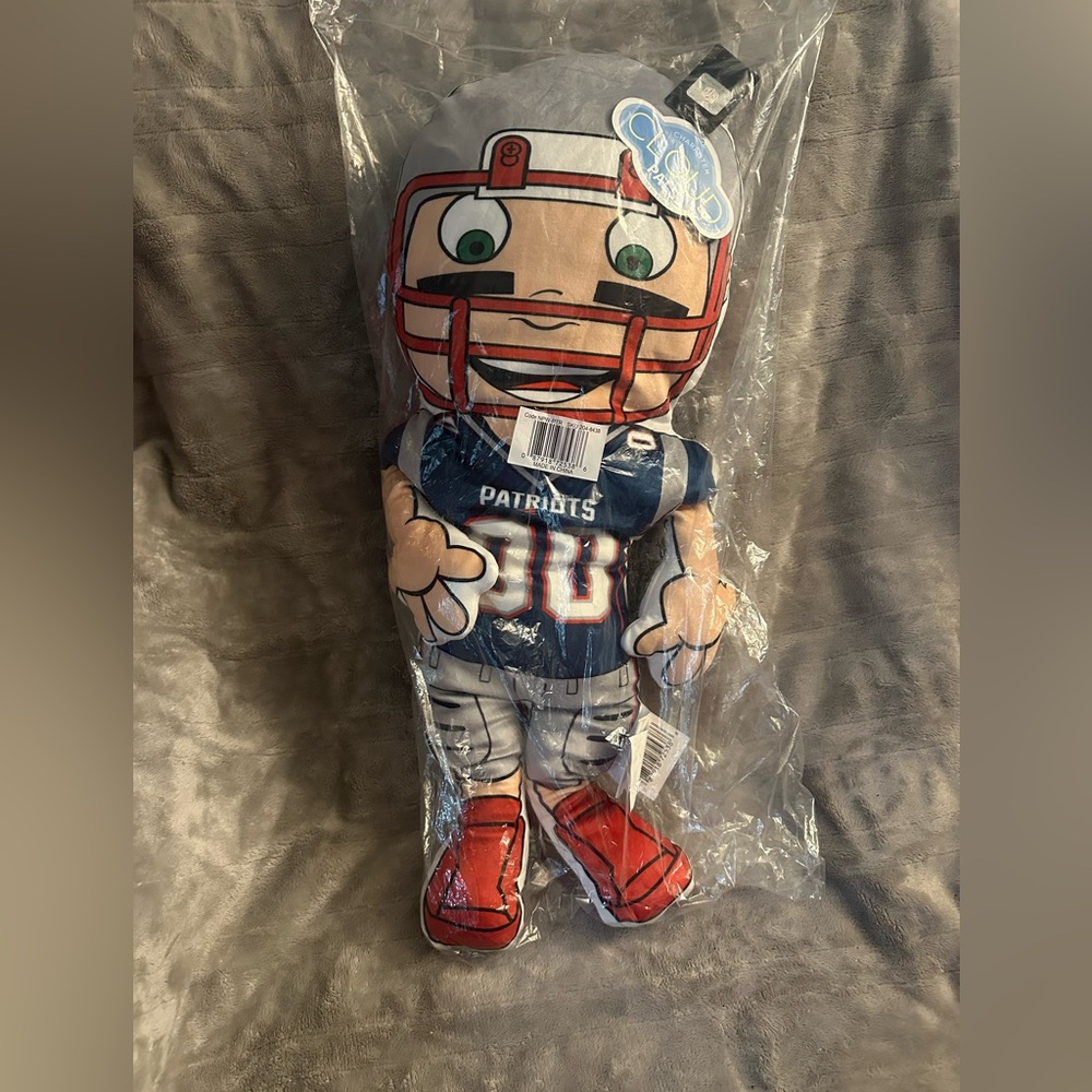 NWT NFL Patriots Cloud Pal Pillow